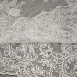 🎁Luxuriöse Spitze in Ivory-Weiß auf Tüll mit edlem Abschluss - ideal für Brautktleider & Abendmode (185 g/m²)